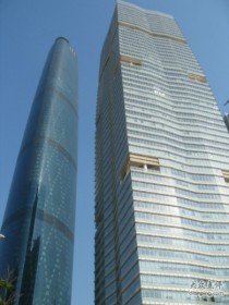 包含广州富力主场告捷，球队气势如虹的词条